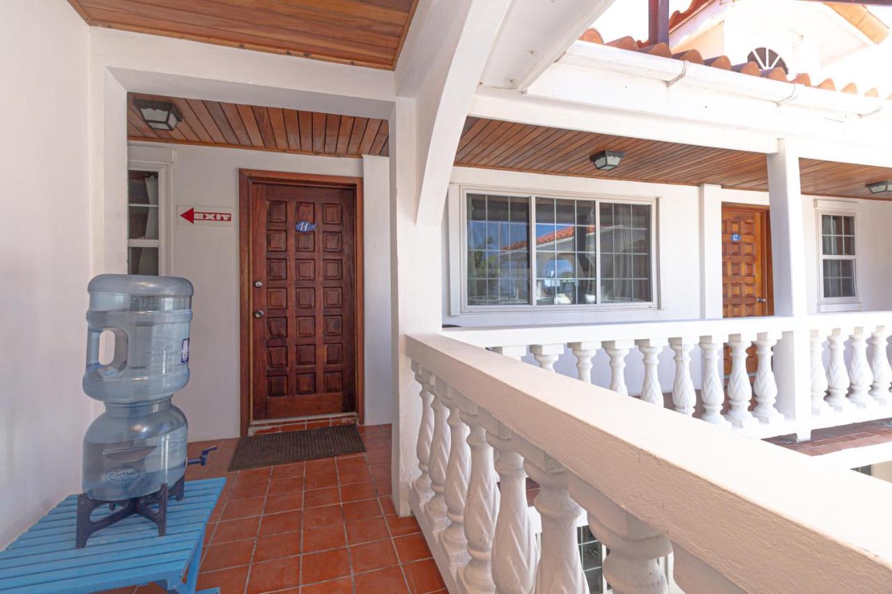 Blue Tang Inn ซานเปโดร ภายนอก รูปภาพ