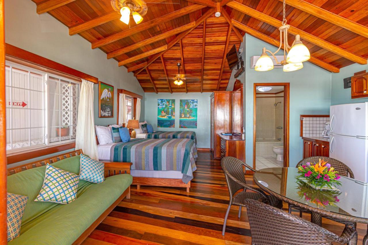 Blue Tang Inn ซานเปโดร ภายนอก รูปภาพ