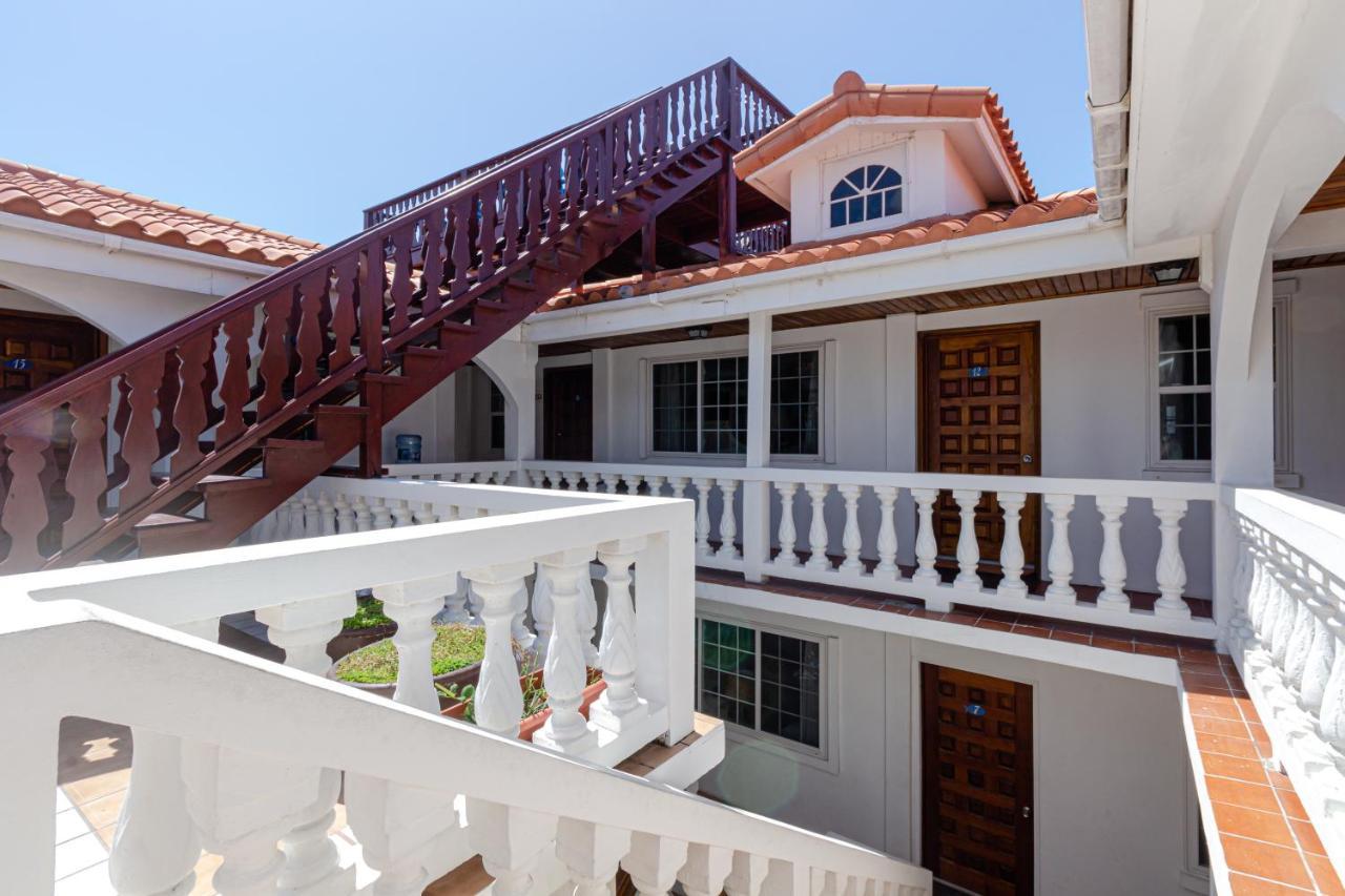 Blue Tang Inn ซานเปโดร ภายนอก รูปภาพ