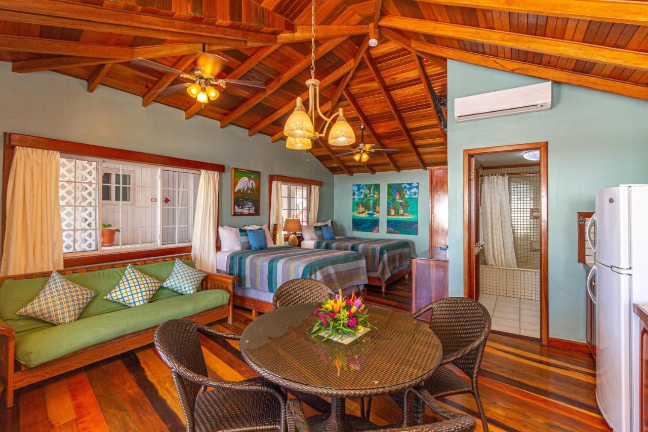 Blue Tang Inn ซานเปโดร ภายนอก รูปภาพ