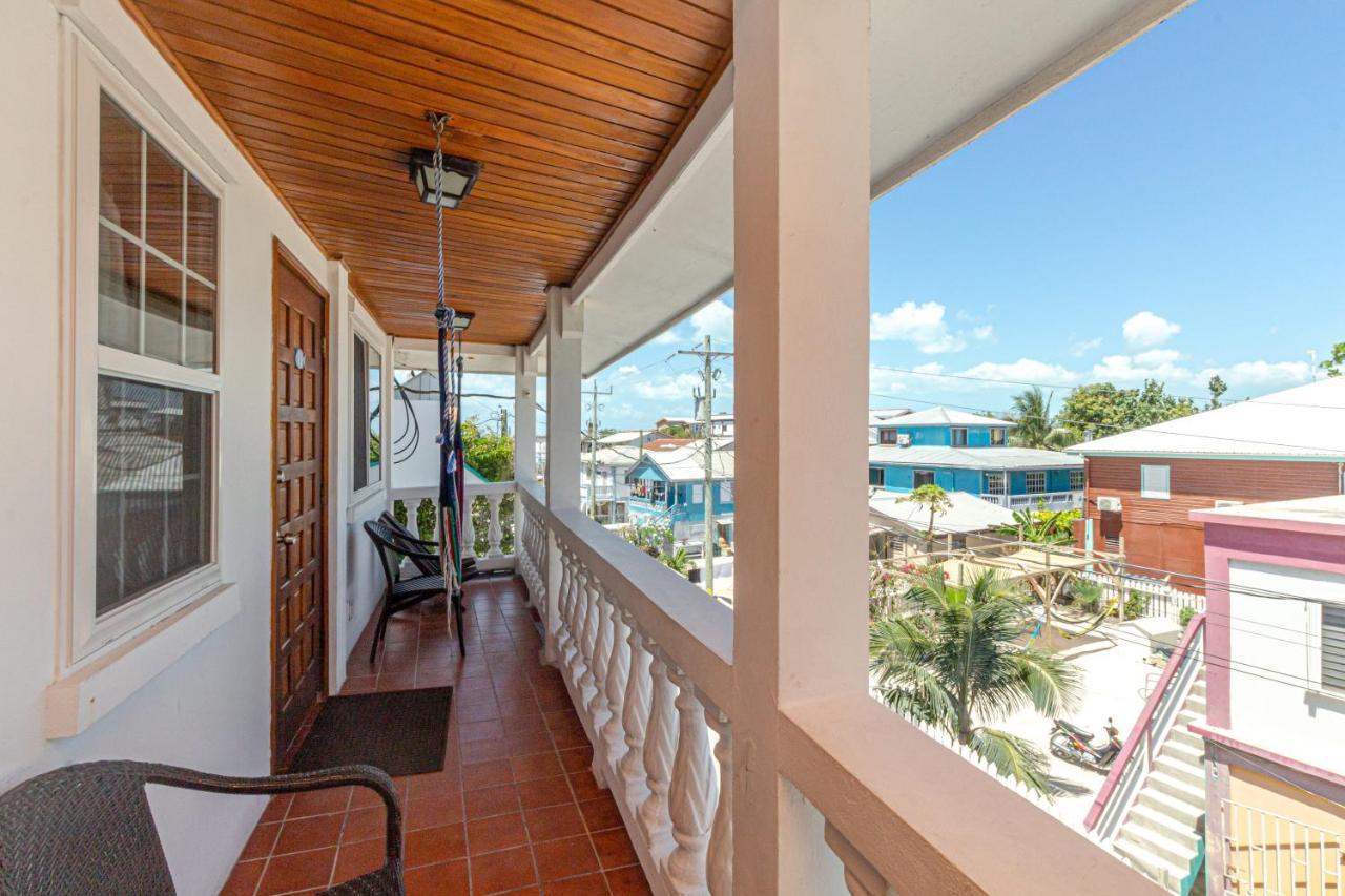 Blue Tang Inn ซานเปโดร ภายนอก รูปภาพ