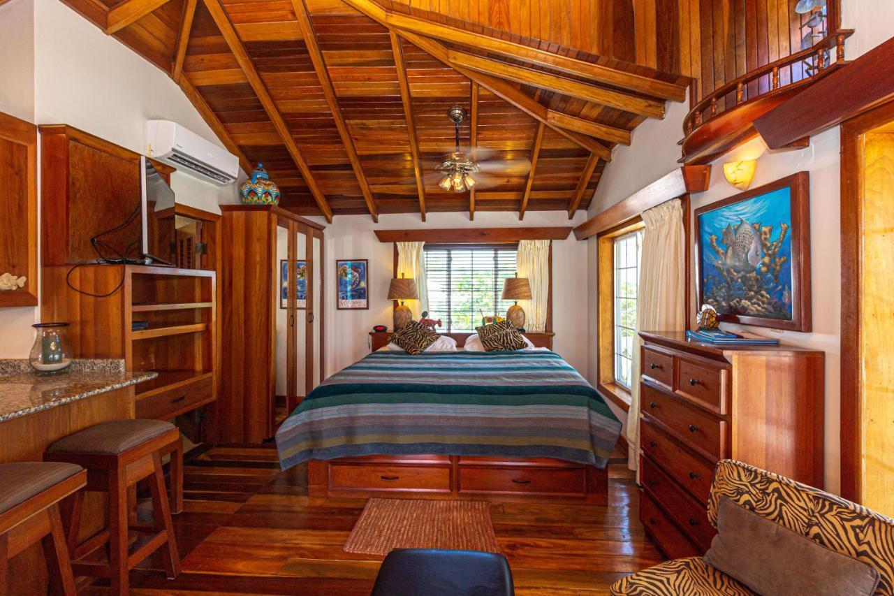 Blue Tang Inn ซานเปโดร ภายนอก รูปภาพ