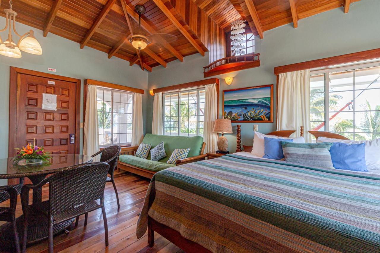 Blue Tang Inn ซานเปโดร ภายนอก รูปภาพ